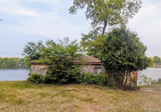 15229 Longfellow Dr, Byron, MI 48418