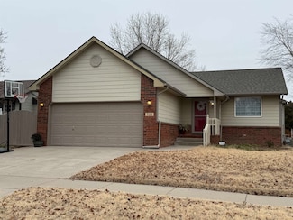 721 S Westview Cir, Andover, KS 67002