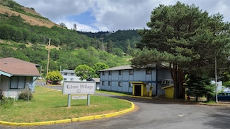 200 Rhine Village Dr, White Salmon, WA 98672