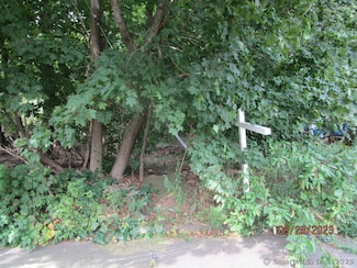 175 Colony St, Hamden, CT 06518