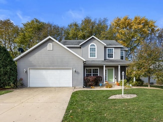 504 Crest View Dr, Monticello, IL 61856
