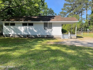 2317 Briarfield Rd, Kinston, NC 28501