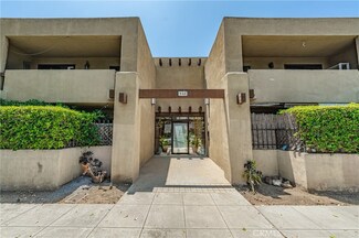 940 E 3rd St Unit 9, Long Beach, CA 90802