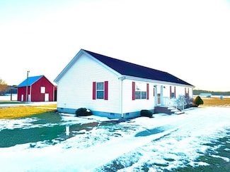 37004 State Line Rd, Greenbackvile, VA 23356