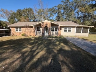 606 Charlie St, Opp, AL 36467