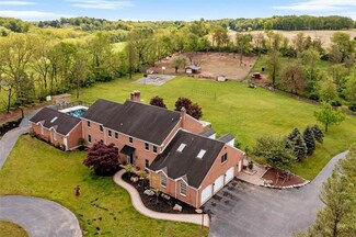 6540 Xmas Tree Dr, Orefield, PA 18069