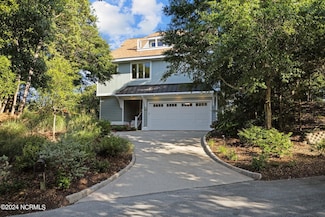 549 Coral Ridge Rd, Atlantic Beach, NC 28512