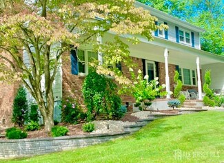 29 Francis Rd, East Brunswick, NJ 08816