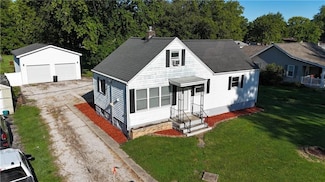 2565 S Widener Ave, Decatur, IL 62521