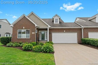 332 Asbury Ct, Highland, MI 48357