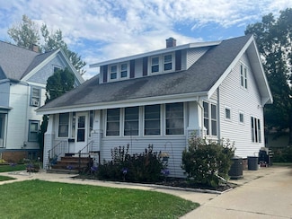 709 S 10th St, Watertown, WI 53094