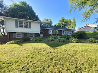 221 Hillcrest Dr, Towanda, PA 18848