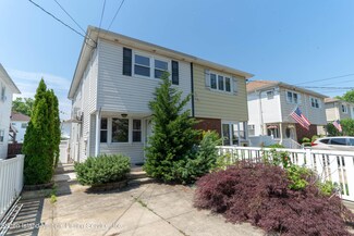 20 Xenia St, Staten Island, NY 10305