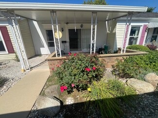 7791 Coachman Ln, Jenison, MI 49428