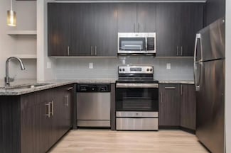 185 Cliftwood Dr NE Unit 219, Sandy Springs, GA 30328