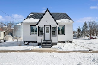 317 2nd St SE, Tripoli, IA 50676
