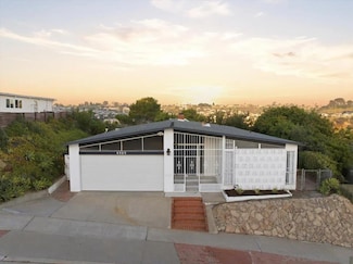 4985 Pacifica Dr, San Diego, CA 92109