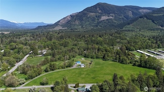 10029 Warfield Rd, Sedro-Woolley, WA 98284