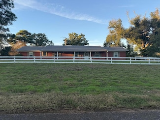 1310 Spur 324, Tennessee Colony, TX 75861