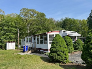 127 Mayflower Ave, Taunton, MA 02780