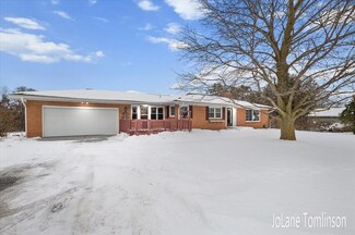 10868 26th Ave NW, Grand Rapids, MI 49534