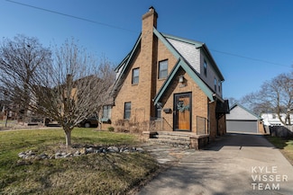 2025 College Ave SE, Grand Rapids, MI 49507