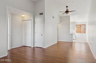 3301 E Earll Dr Unit 210, Phoenix, AZ 85018