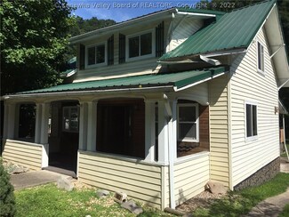 19653 Pond Fork Rd, van, WV 25206