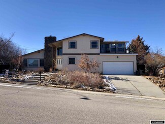 807 Garner Dr, Lander, WY 82520