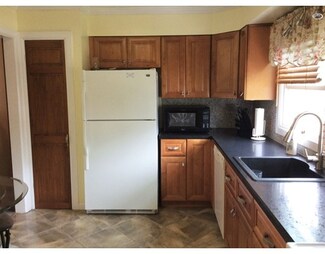 20 Woodbridge Rd Unit 20, Chicopee, MA 01022
