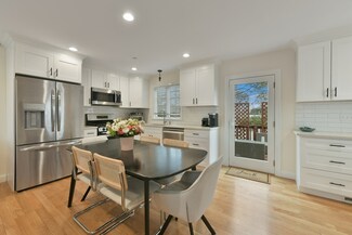 15 Bacon St Unit 5, Waltham, MA 02451