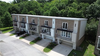307 E Noble Ln, Fayetteville, AR 72703