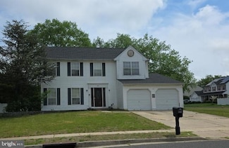 67 Larkspur Cir, Sicklerville, NJ 08081