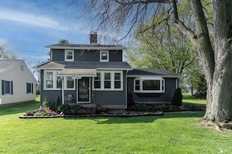 13802 Biscayne Ave, Monroe, MI 48161