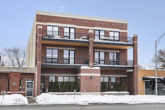 6555 W North Ave Unit 204, Oak Park, IL 60302