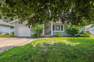 878 Flat Rock Rd, Bellevue, OH 44811