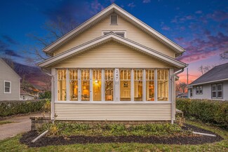 247 E 13th St, Holland, MI 49423