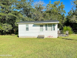 438 Holly Shelter Rd, Jacksonville, NC 28540