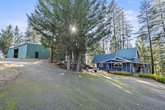11376 Ramsey Rd, Gold Hill, OR 97525