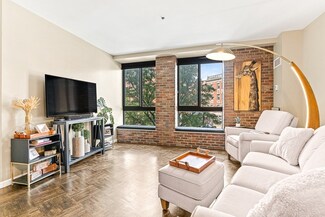 357 Commercial St Unit 121, Boston, MA 02109