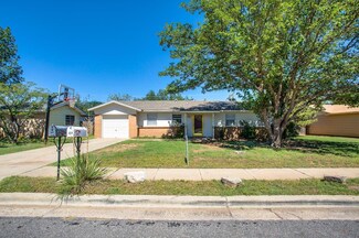 4830 9th St, Lubbock, TX 79416