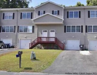 65 Red Maple Rd, Saugerties, NY 12477