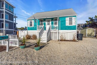 113 Neptune Ct, Mantoloking, NJ 08738