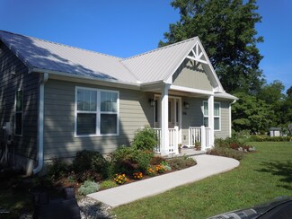106 S Stringfield St, Atkinson, NC 28421