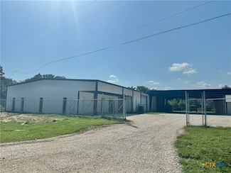 734 & 736 Garcitas Creek Rd, Inez, TX 77968