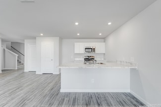 13022 Lorena Ochoa, San Antonio, TX 78221