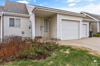 1305 Sundance Dr, Manhattan, KS 66503