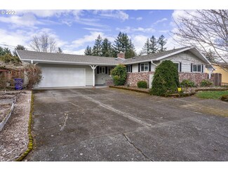 16831 NE Hoyt St, Portland, OR 97230