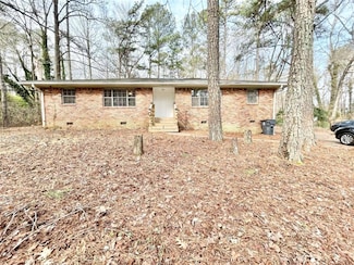 6496 Raymond Dr, Union City, GA 30291