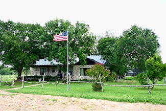 1515 County Road 344, Gonzales, TX 78629